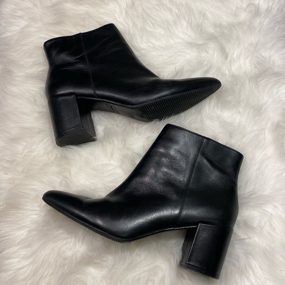 Blondo Tasel Waterproof Black Leather Block Heel Ankle Booties Boots, Size 10 - Picture 3 of 15